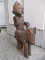 Tribal art historische Reiter-Skulptur Afrika Holz Afrique