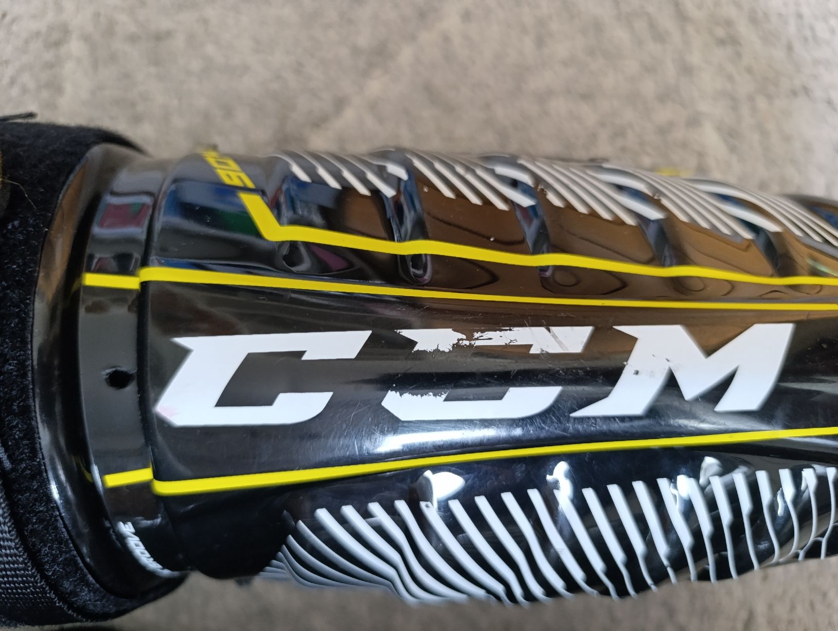 Ccm Protezioni & Imbottiture: CCM Tacks 9040 Schoner – Nuovo (secondo la descrizione) da Richterswil venduto da NovemberGZ 3
