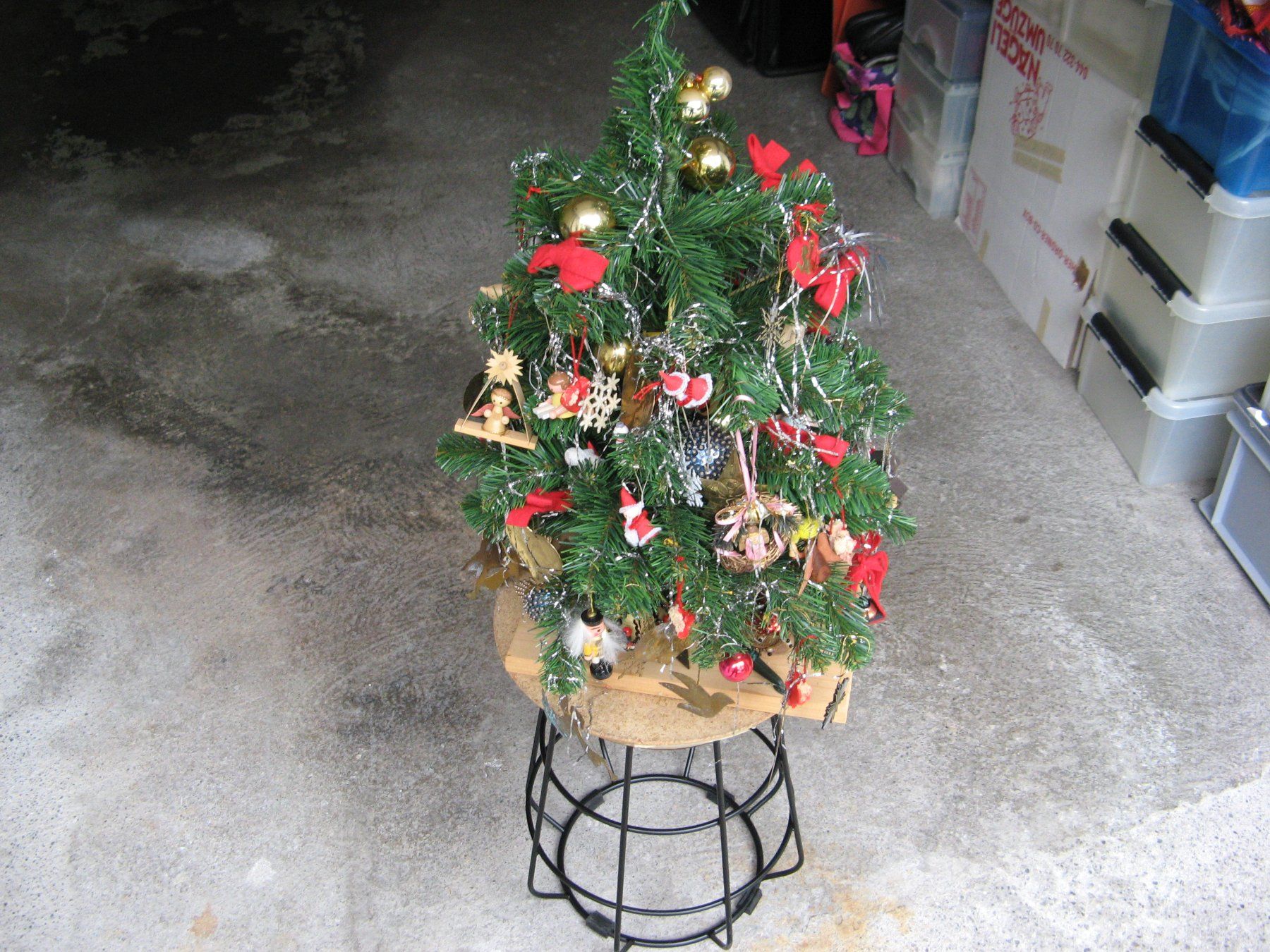Tutte le decorazioni: künstlicher kleiner Weihnachtsbaum – Usato da Zürich venduto da apil 8