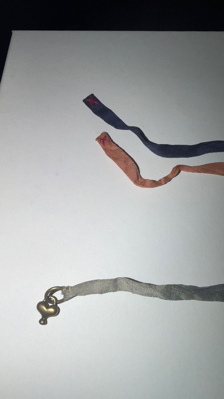 Ensoie Bracciali & Braccialetti: En Soie Stoffarmbänder – Usato da Zürich venduto da pre_vy7t 4