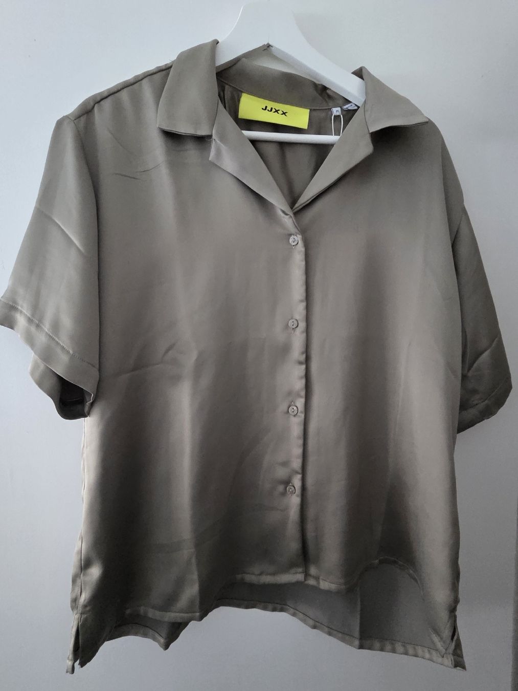 Chemisiers: JJXX Satin Shirt – Neuf (Voir description) à Genève par tacoma08