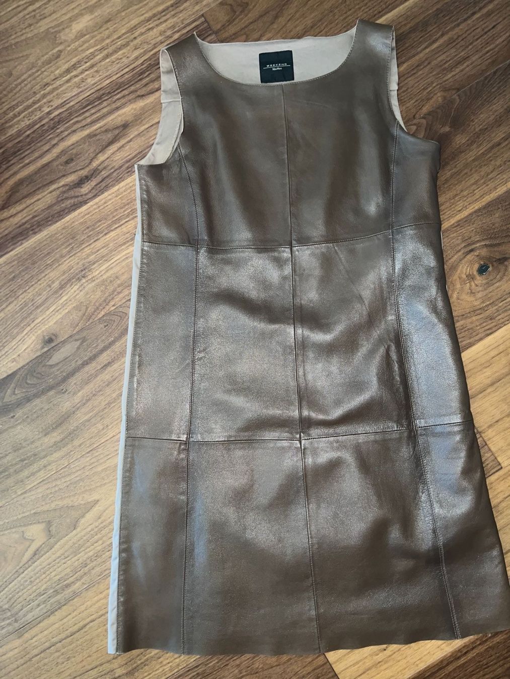 Max Mara Vestiti: Robe Max Mara en cuir - FR38 – Usato da St-Sulpice VD venduto da juhdu