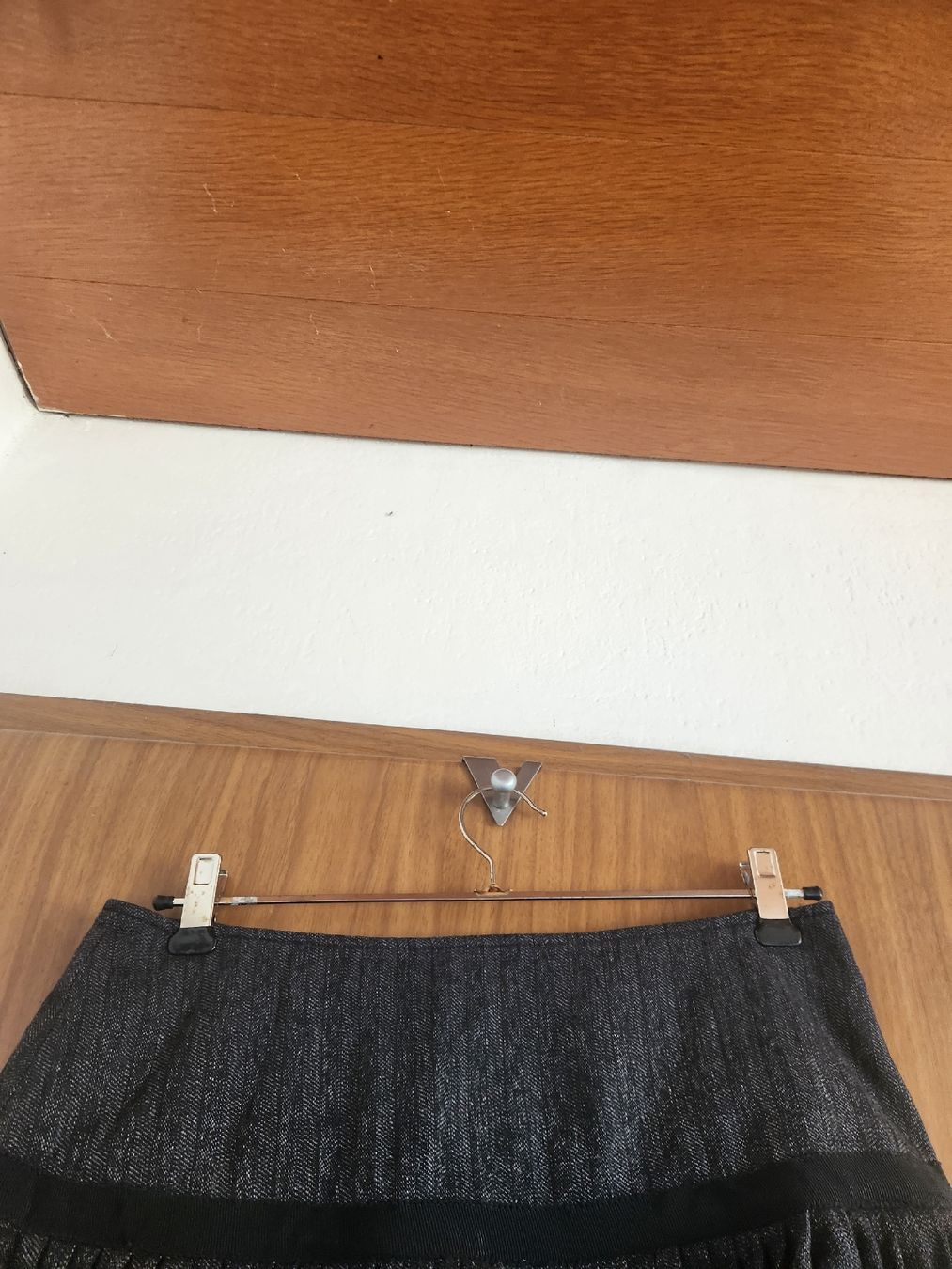Jupes: Jupe MAX&CO. grise taille  S ( défauts) – D'occasion à Niedergösgen par Eva2410 2