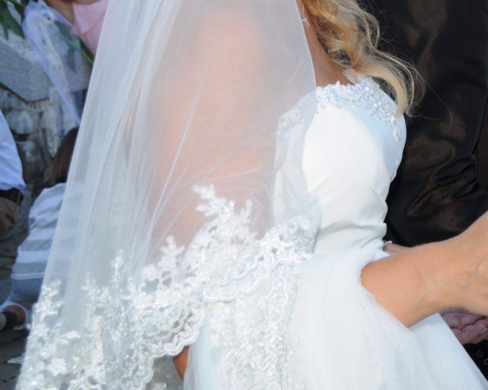 Vestiti: Hochzeitskleid Ivory A-Linie – Usato da Mauren venduto da SB1606 8