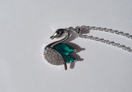 Kette mit Schwan Anhänger, versilbert