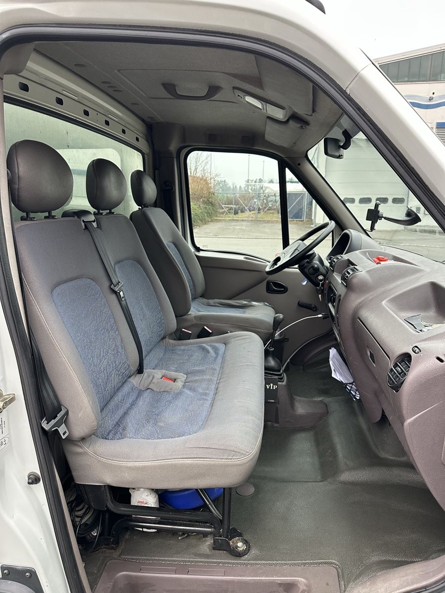 Renault Veicoli commerciali: RENAULT Master T35 2.8tDi – Usato da Staad SG venduto da Leccese87 7