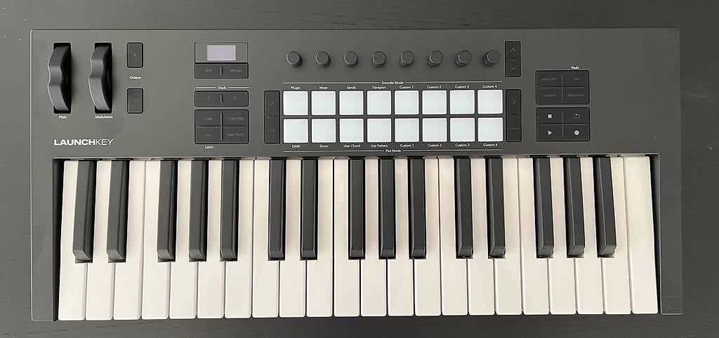 Novation Strumenti musicali: novation Launchkey 37 Mk4 | MIDI Controller – Nuovo (secondo la descrizione) da Zürich venduto da vig_czw5