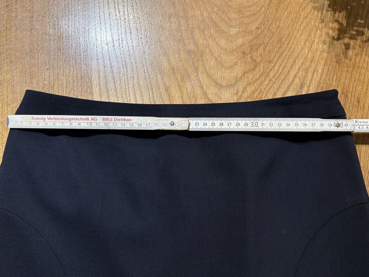 Givenchy Gonne: Elegante Givenchy Rock, schwarz, Grösse 44 – Usato da Siebnen venduto da koschitoschi 2