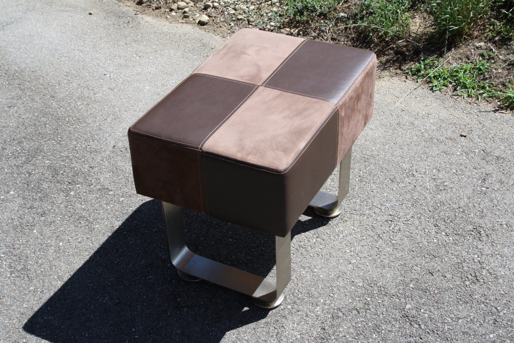 Sgabelli: HOCKER MASSIVER SCHWERER HOCKER – Usato da Wauwil venduto da Pneuedy 1