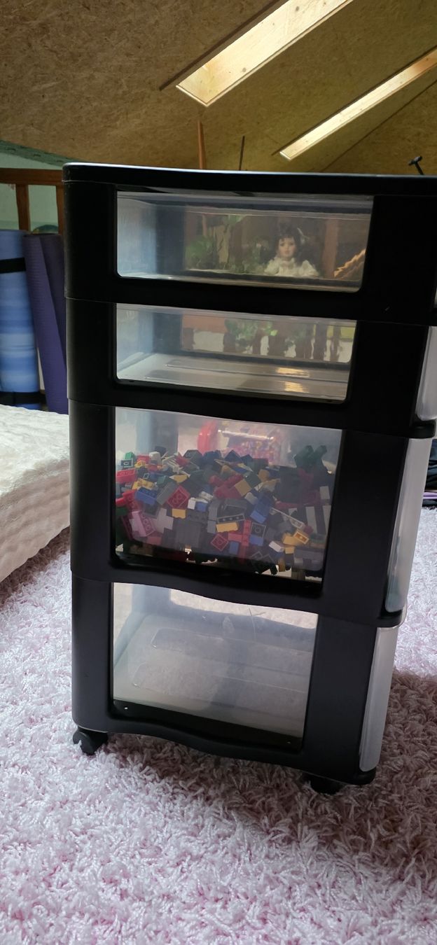 Armadi: Kleine Schubladestock inkl. Legos – Nuovo (secondo la descrizione) da Aeschi SO venduto da trindade 3