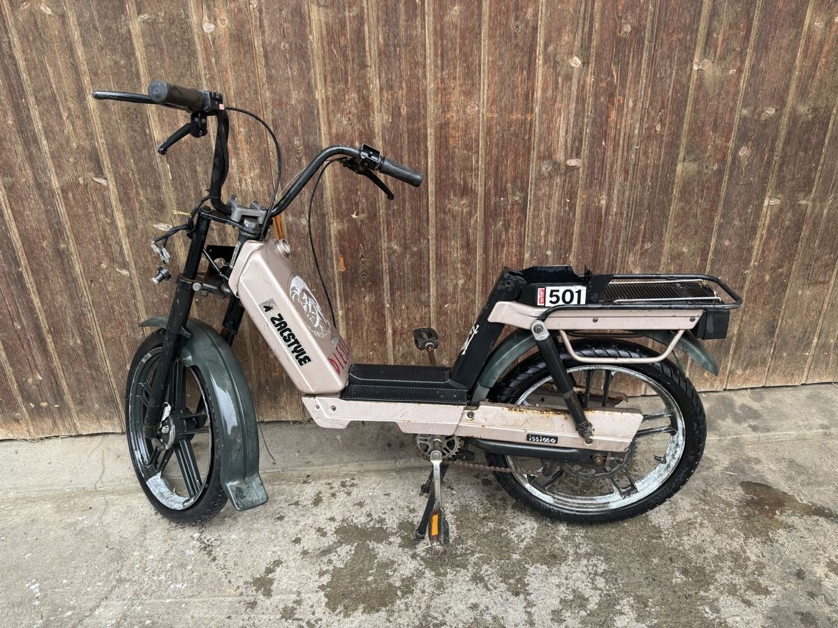 Cyclomoteurs: Töffli Issing  – Défectueux à Abtwil SG par mat_5tkv 2