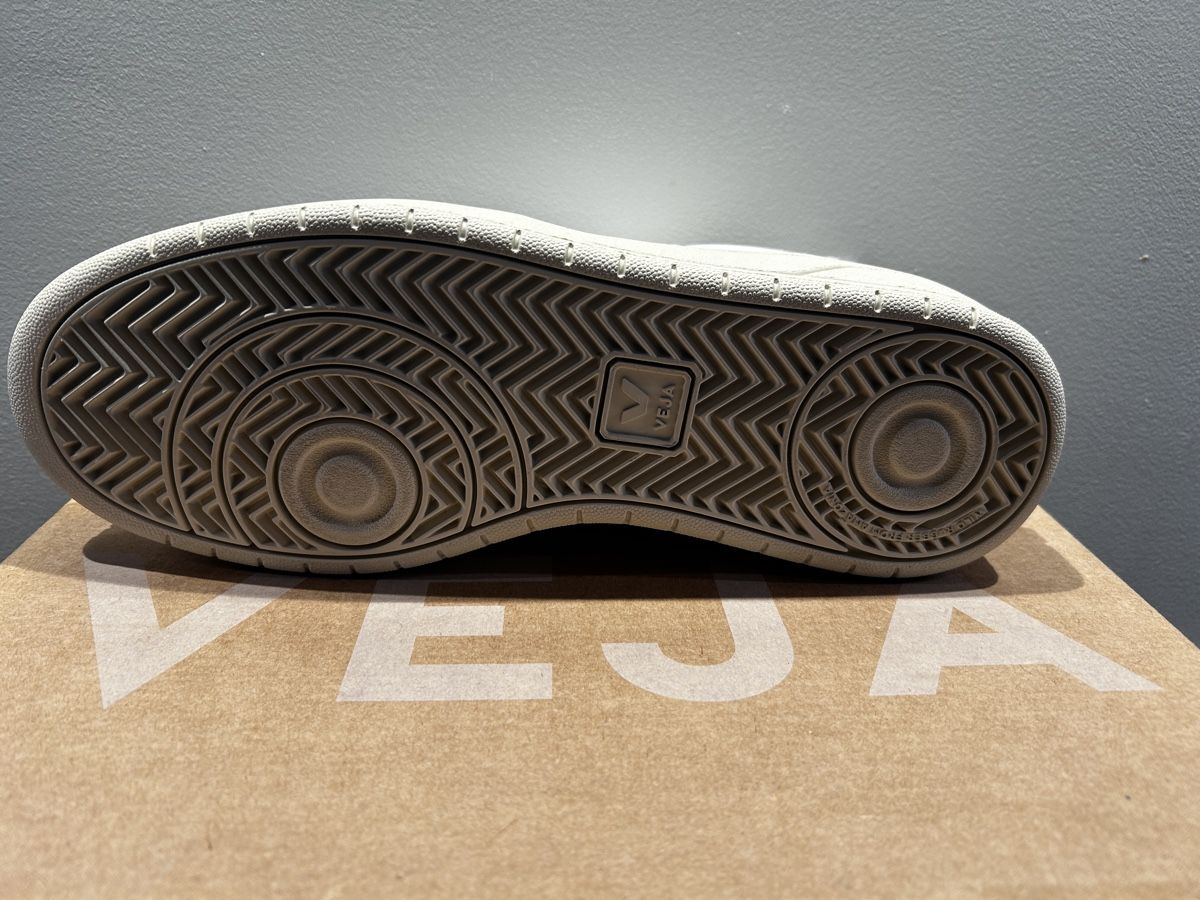 Veja Scarpe da uomo: Veja Herrenschuhe NEU - Gr. 44 – Nuovo e nell'imballaggio originale da Schüpfen venduto da sportlehrer 2