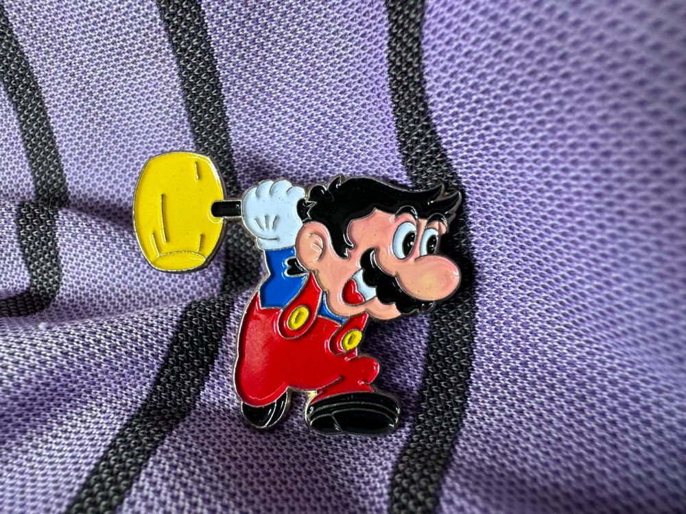 Nintendo Mario pins pin (Usato) a Neuchâtel per CHF 2 – con consegna ...