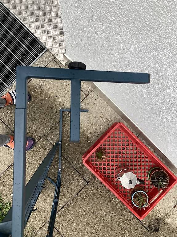 Giardimo Tavoli: Giardimo hängender Balkontisch – Usato da Zürich venduto da LisaAnanas 1