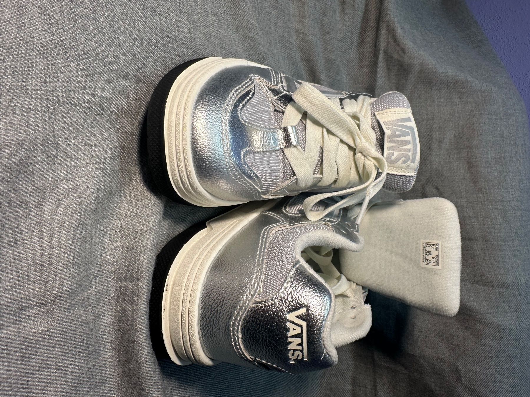 Vans Scarpe da uomo: Vans Upland dans le coloris Metallic Silver – Nuovo e nell'imballaggio originale da Onex venduto da eri_jx6q