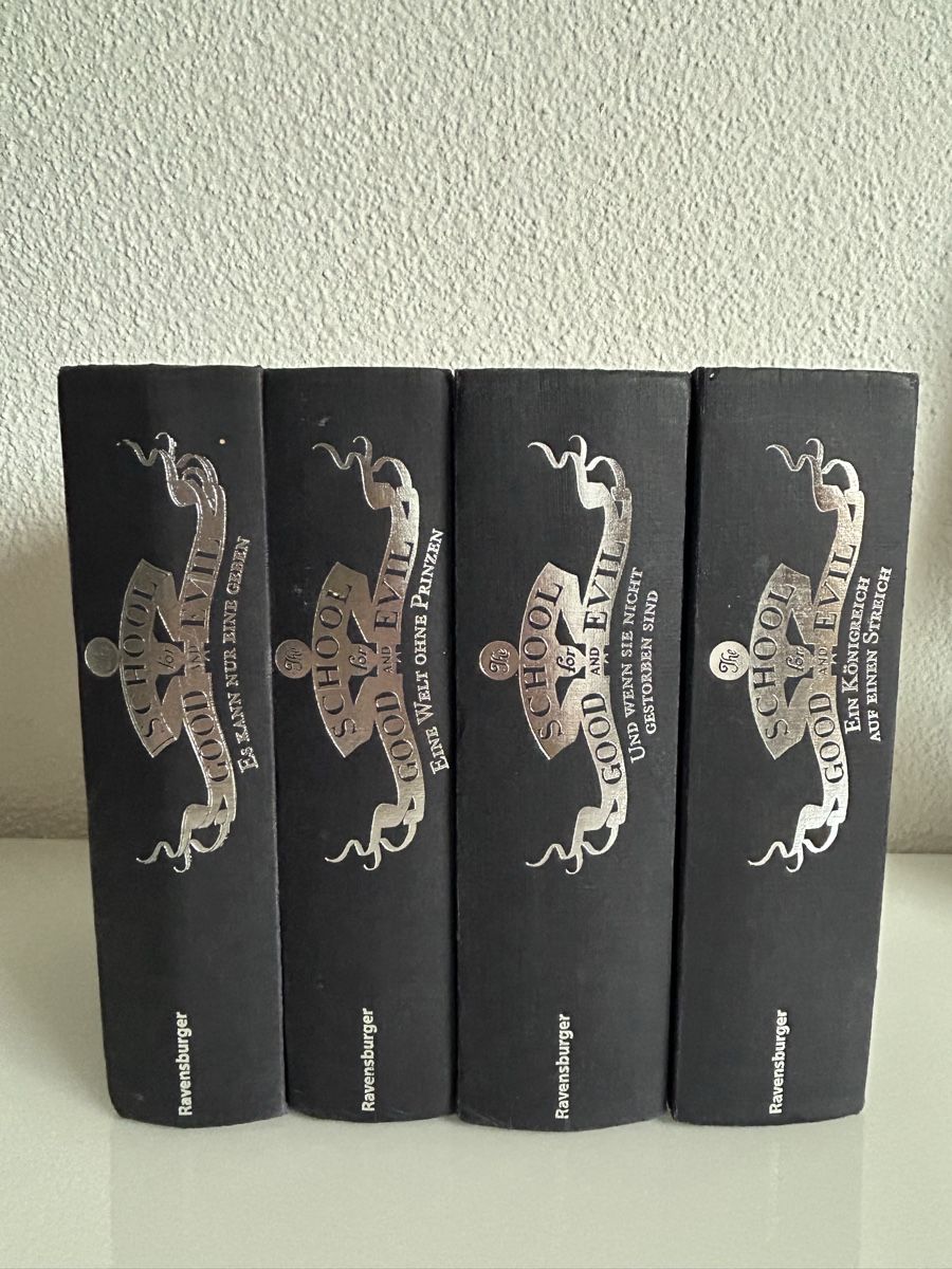 Libri: School for Good and Evil Band 1-4 – Usato da Ebikon venduto da nao_vv6d 1