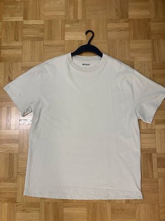 T-Shirt in Beige