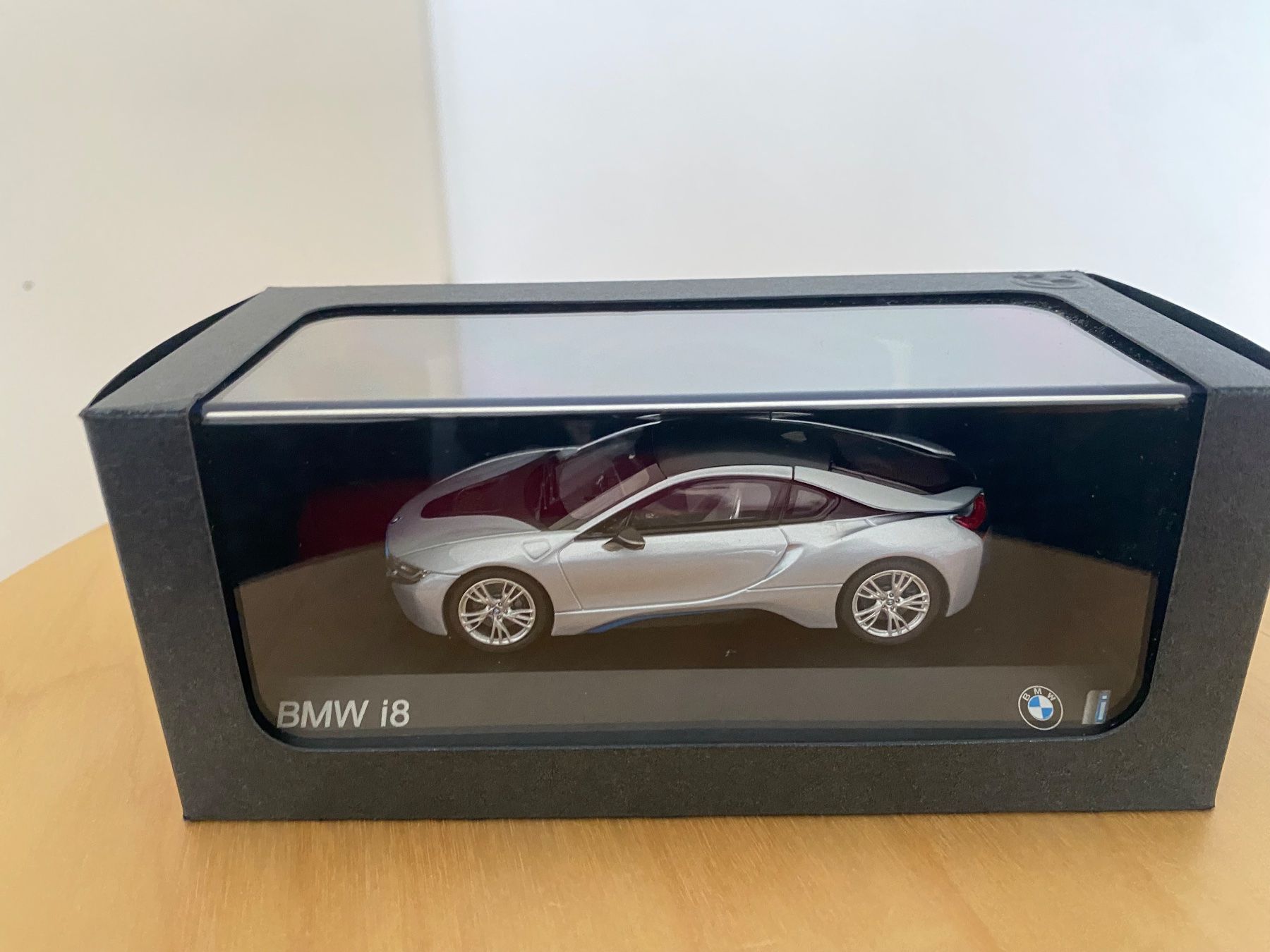 BMW Modellautos: BMW i8 Modellauto 1:43 (Neu!) – Neu und originalverpackt aus Unterseen von ice_wc8z 4