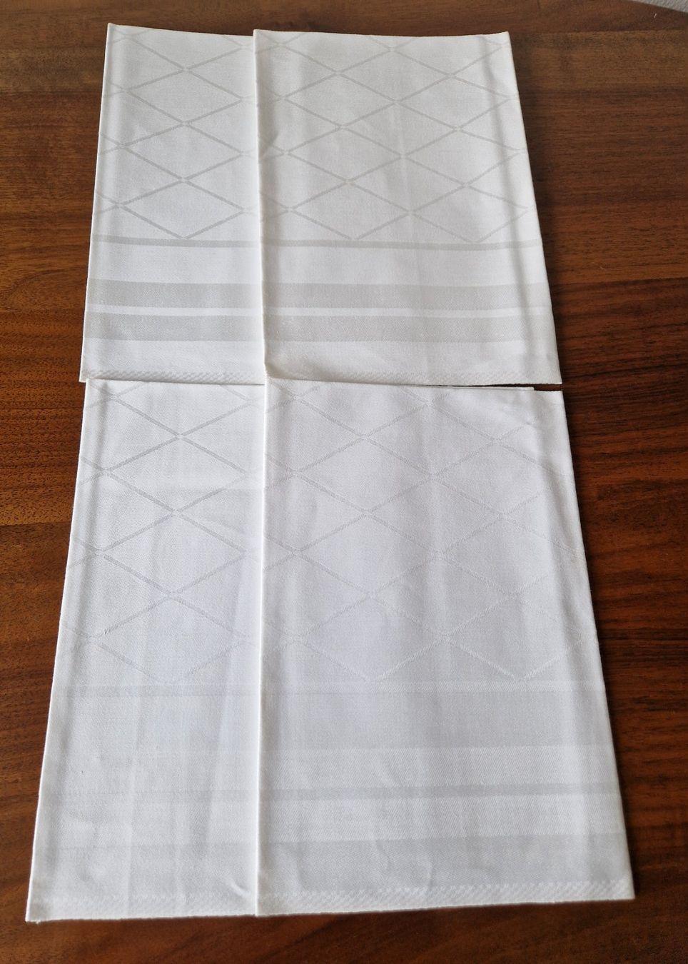 Servietten: 4 Stoffservietten, weiss, neuwertig, – Neu (gemäss Beschreibung) aus Bern von Antikbatik 2