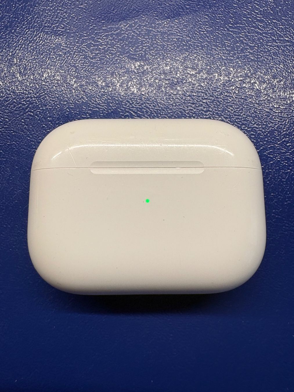 Apple Caricabatterie: Apple AirPods Pro 2 charging case (A2700). – Usato da Lausanne venduto da sil_2dxk 1