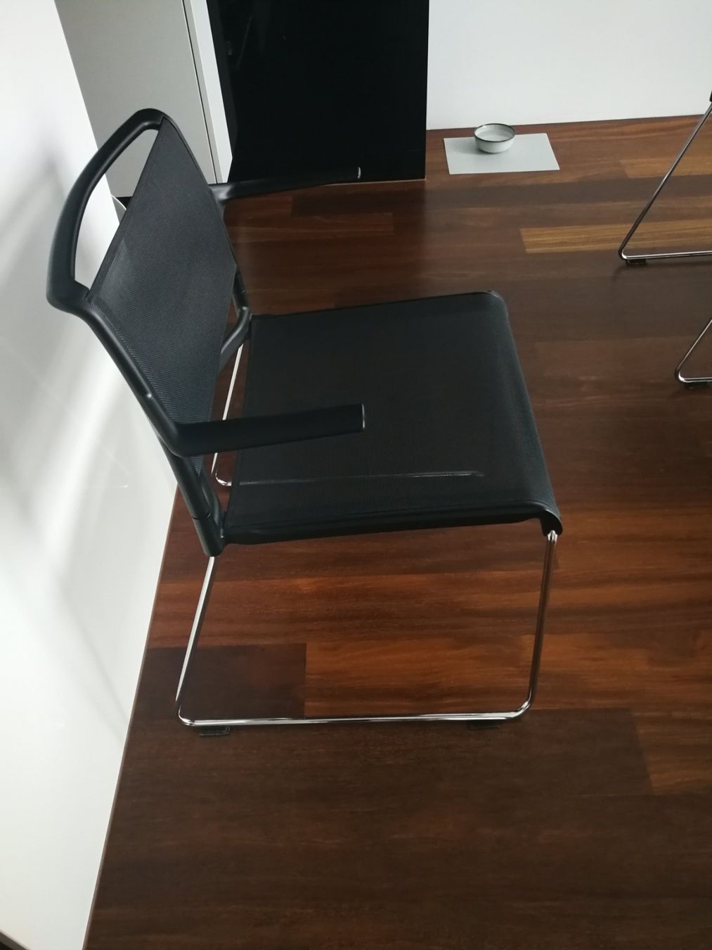 Wilkhahn Sedie: Designstuhl  - Büro-/Esstischstühle – Usato da Zug venduto da nike22 1