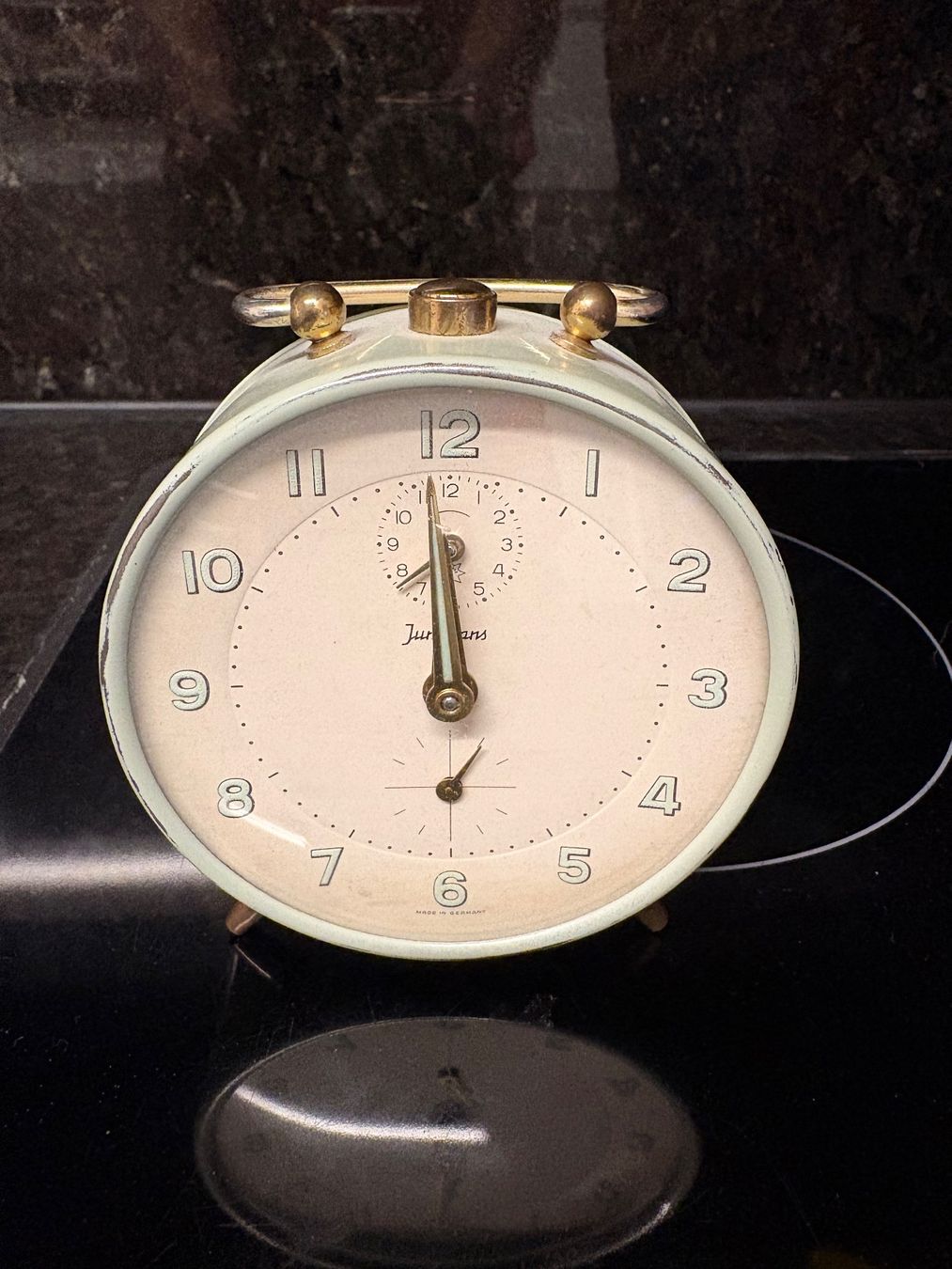 Junghans Sveglie: Wecker Junghans mechanisch hellgrün gebraucht – Usato da Pontresina venduto da Mhd57