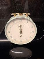 Wecker Junghans mechanisch hellgrün gebraucht
