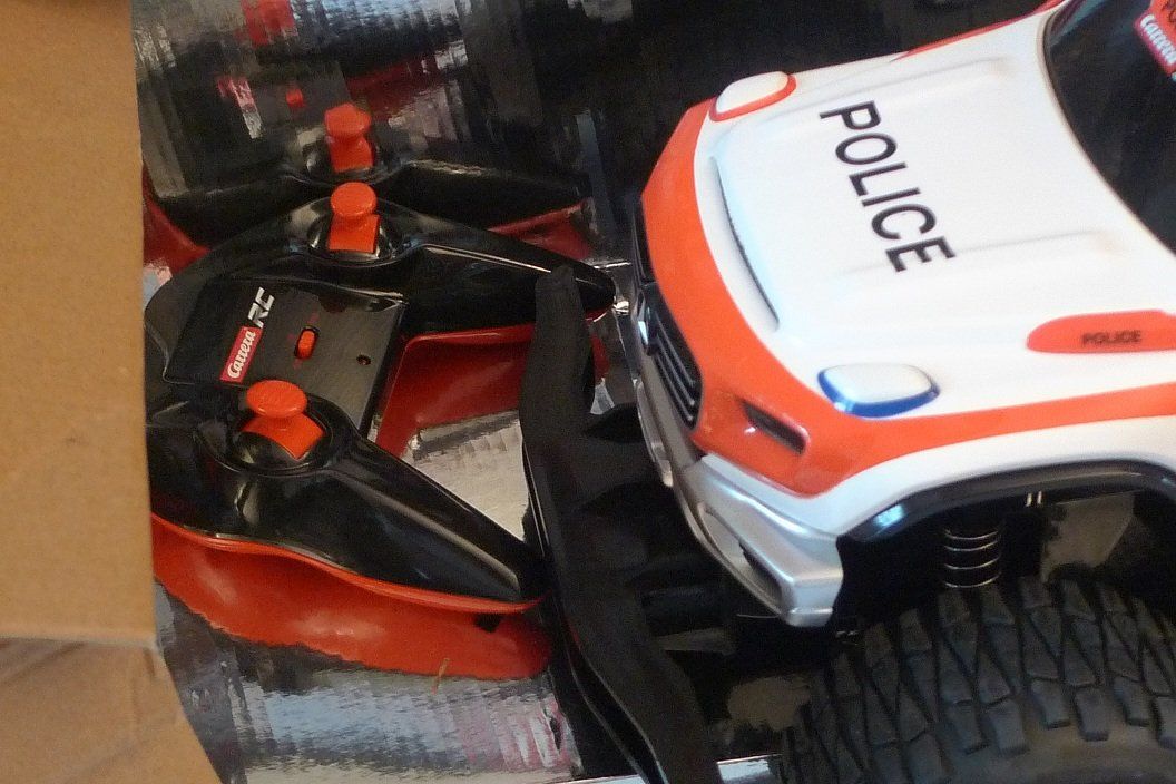 Carrera Modellismo RC: Carrera-Swiss Police – Nuovo e nell'imballaggio originale da Bern venduto da bn1640 1