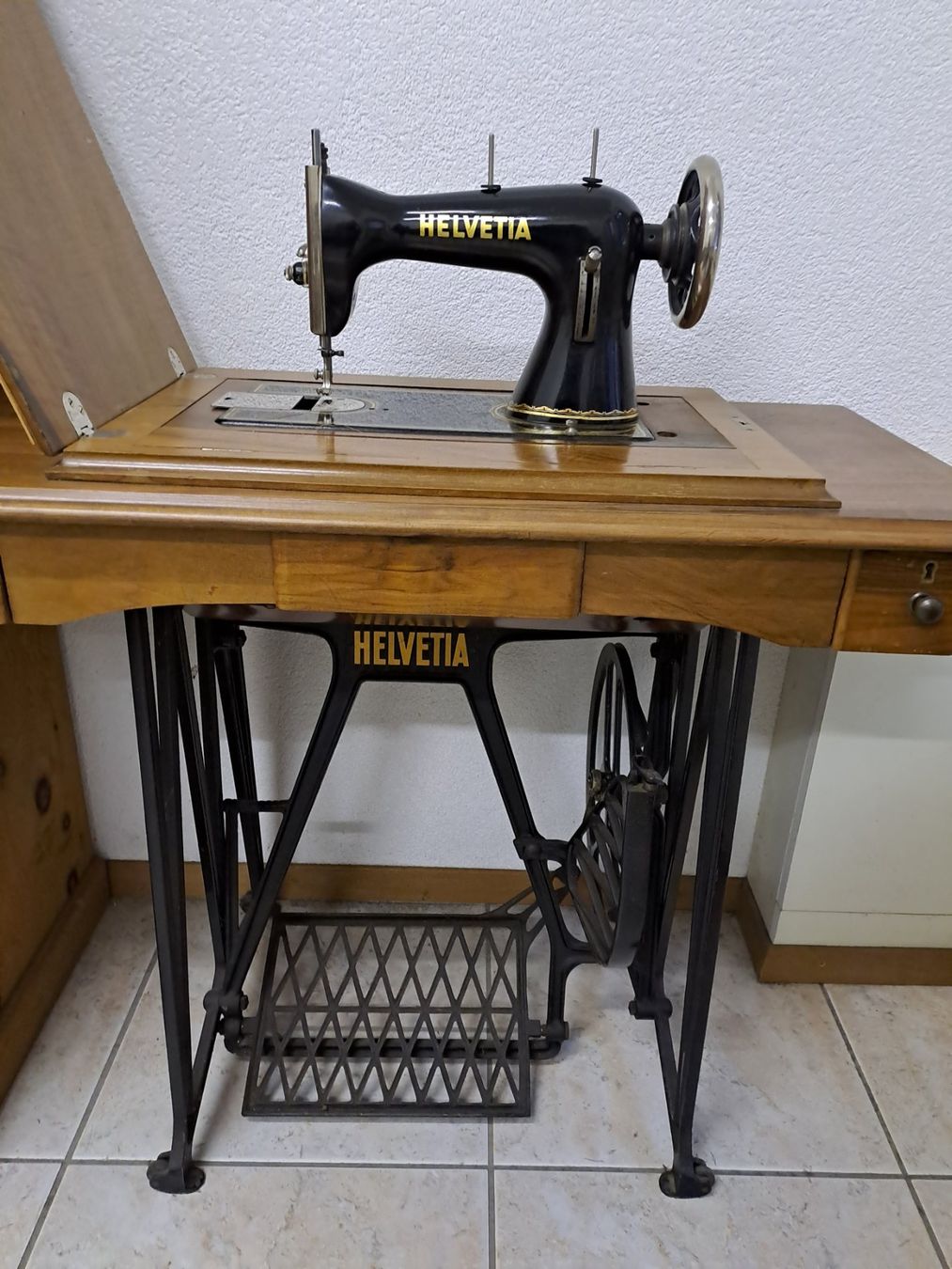Macchine da cucire: ancienne machine a coudre – Usato da Roches venduto da fantasia010