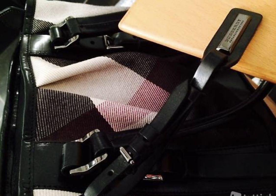 Burberry Borse da donna: Burberry Handtasche - stylisch & geräumig – Nuovo (secondo la descrizione) da Liestal venduto da ell_6xc7 2