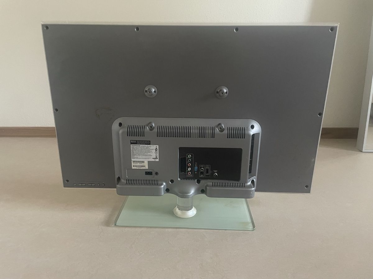 Thomson Televisori: THOMSON LCD TV 2012 – Usato da Zürich venduto da angielm 1