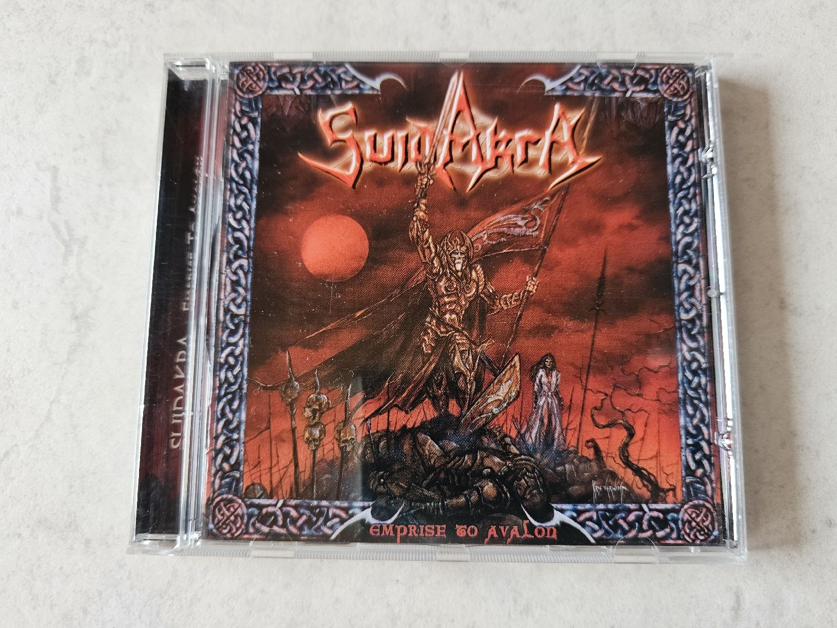 CD: Suidakra  -  Emprise To Avalon – Usato da Schneisingen venduto da backstore24