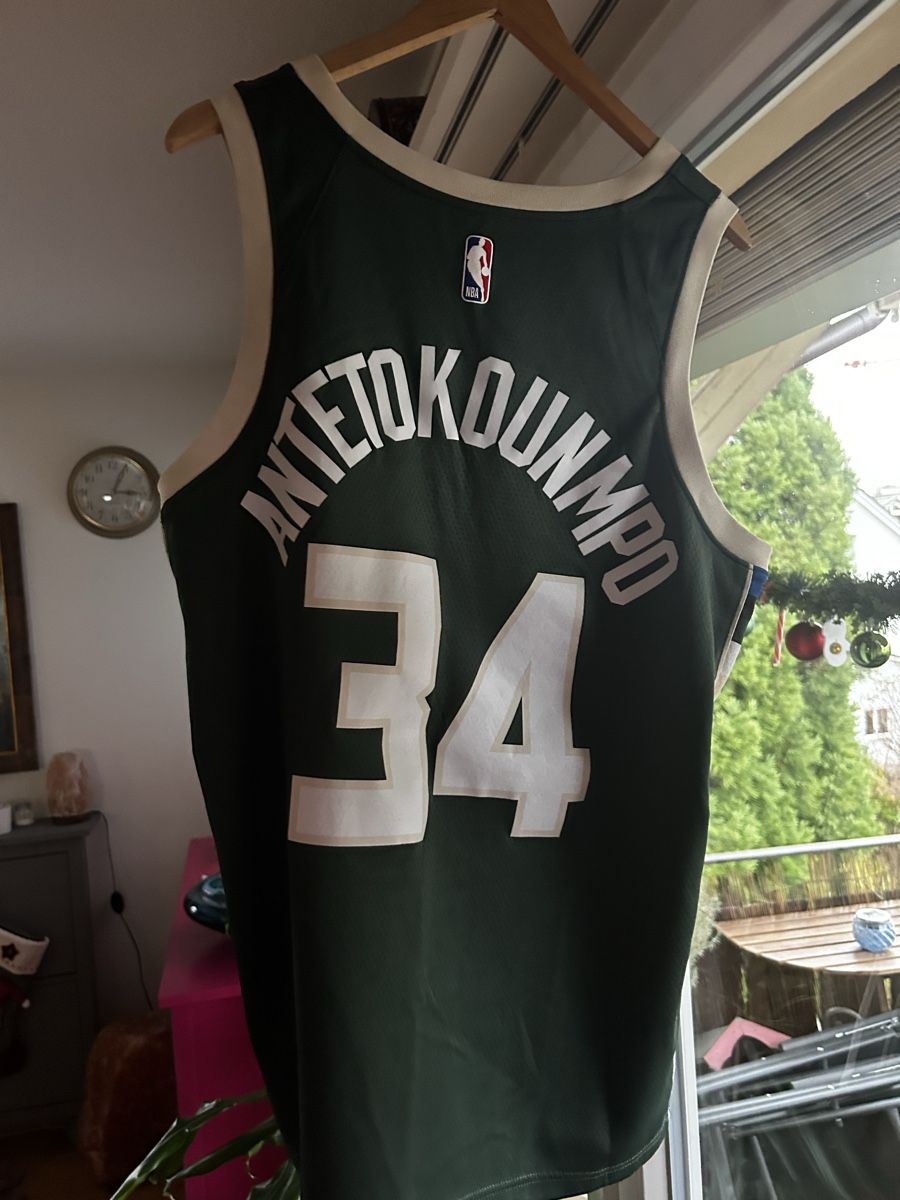 Nike Canottiere & Pantaloni: Milwaukee NBA Shirt L – Usato da Bülach venduto da silk1881 1