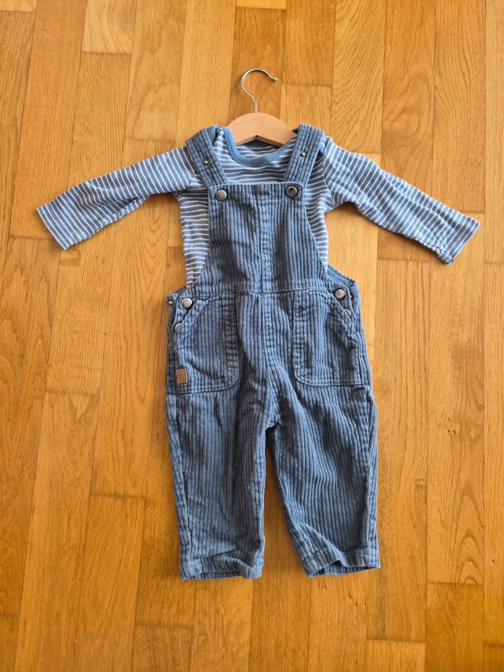 Lotti & Set di vestiti: Kinder Outfit Grösse 68 – Usato da Sissach venduto da ele_zwq7 1