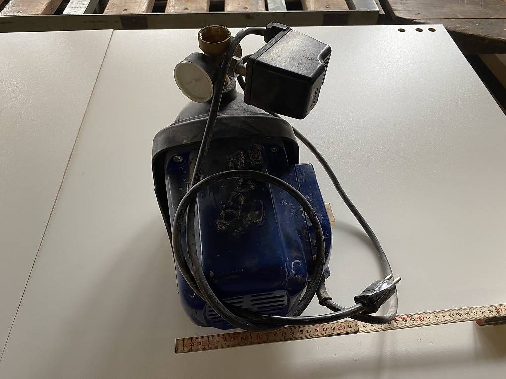Pompe & Parti di ricambio: Pompe à eau 220 volt – Usato da Les Vieux-Prés venduto da PX132 4