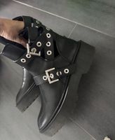 Schwarze Boots mit Schnallen, Grösse 39- Top Zustand!
