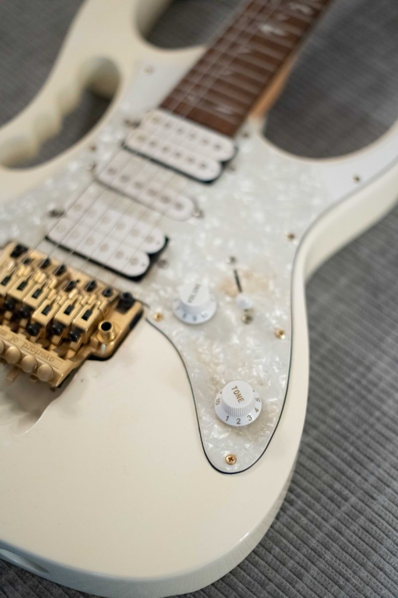 Ibanez Strumenti musicali: E-Gitarre Ibanez JEM 7V WH – Usato da oberägeri venduto da alb_yb7k 1