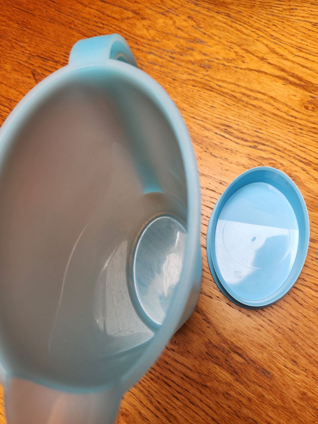 Tupperware Behälter & Ähnliches: Tupperware Aqua Krug 2l -2,1l , Gelb oder  Hellblau – Gebraucht aus Gstaad von Meiel2020 6