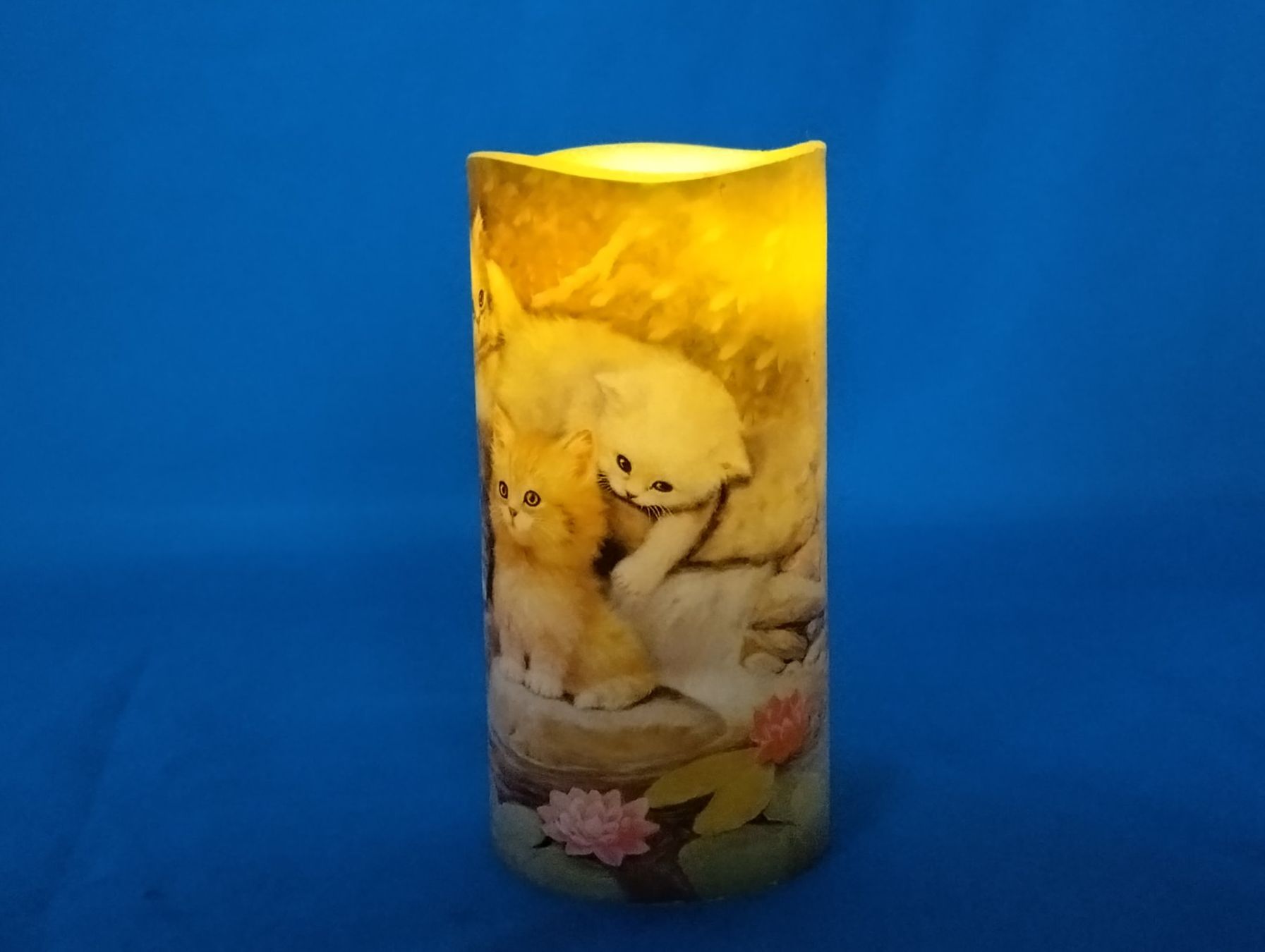 Candele: LED Kerze mit Katzen – Usato da Bellach venduto da JingleCherry 5