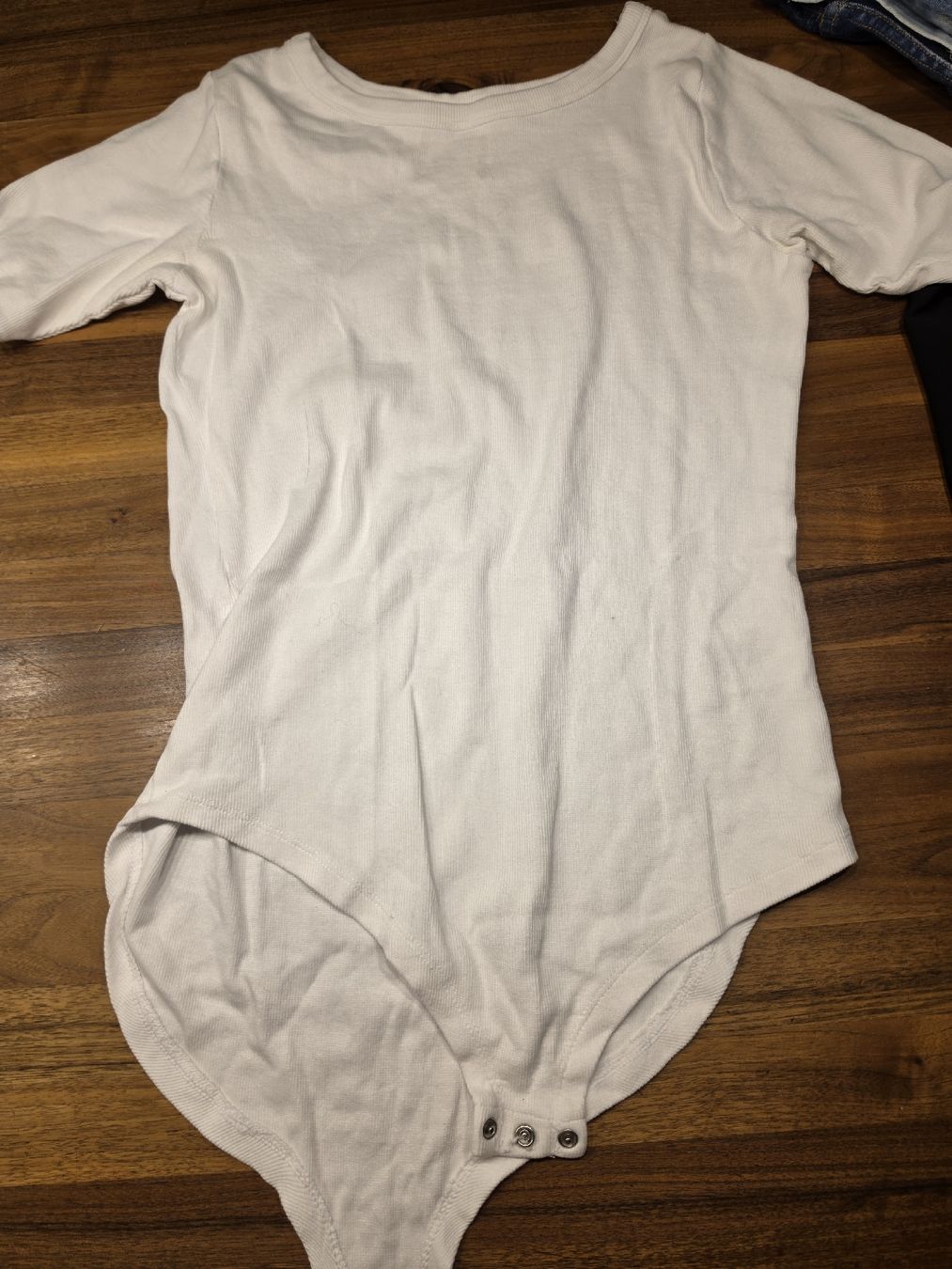 T-shirt: Body Chicorée gerippt weiss Grösse M   – Usato da Luzern venduto da oli_6x2r