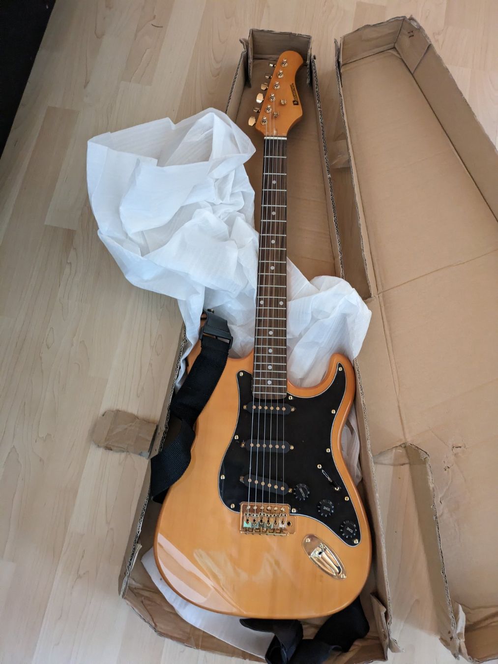 Strumenti musicali: Gitarre Neu – Usato da Einsiedeln venduto da Nadin27