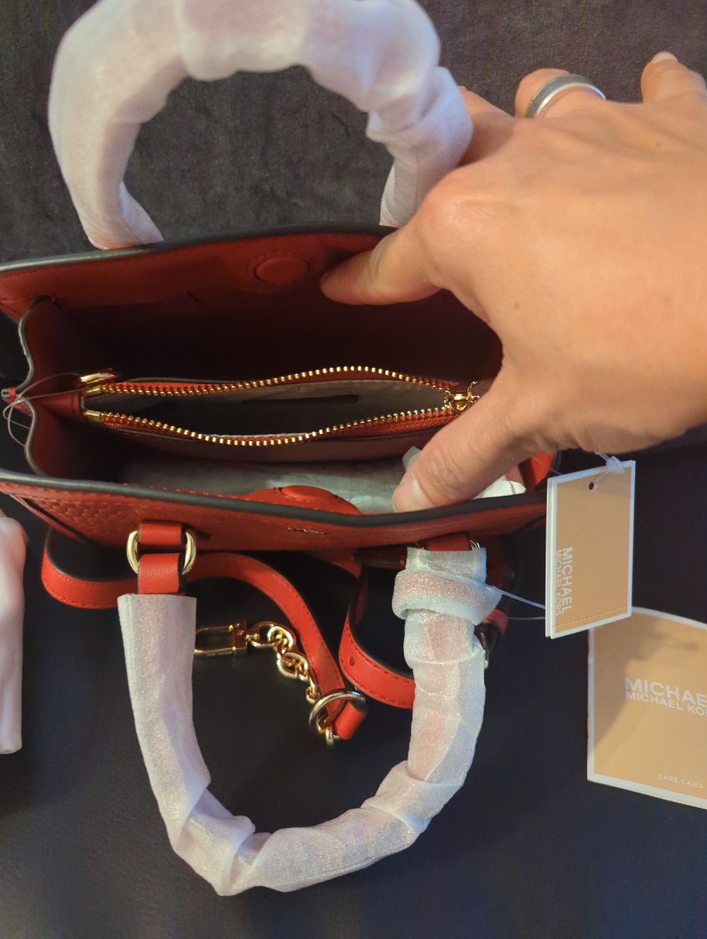 Michael Kors Taschen für Damen: Michael kors Umhängetasche – Neu und originalverpackt aus Lützelflüh-Goldbach von 2thchance 3