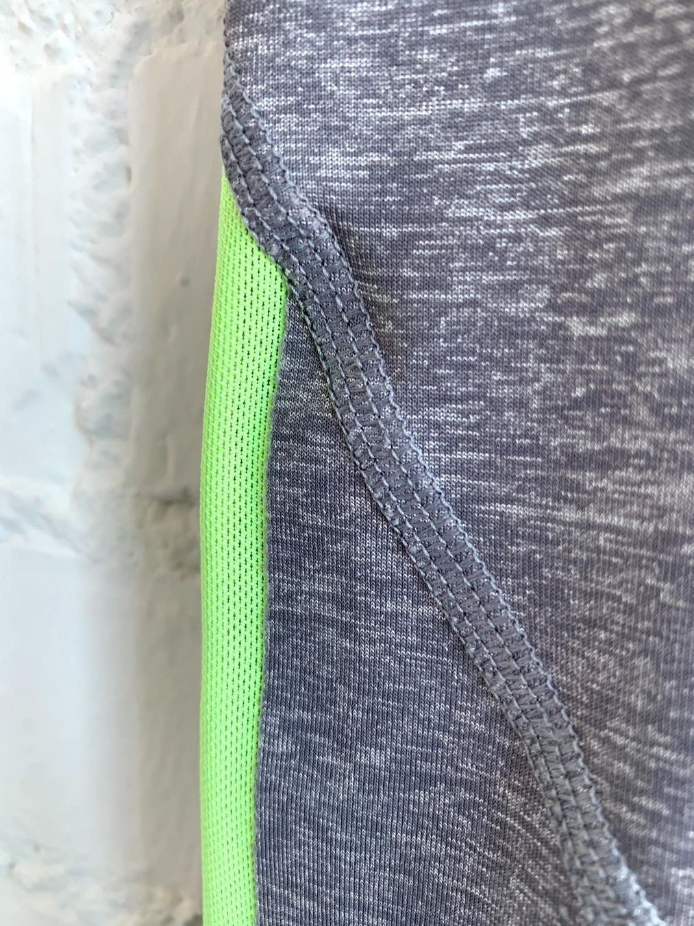 Nike Leggings: Hellgraue Trainingsleggins von Nike – Usato da Bern venduto da Fraeuleinhonig 2