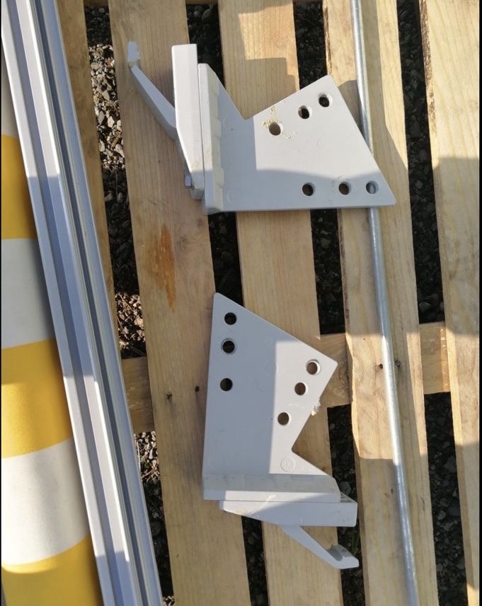 Stobag Tende da sole: Stobag Sonnenstore gelb/weiss – Usato da Obfelden venduto da carobaum 1