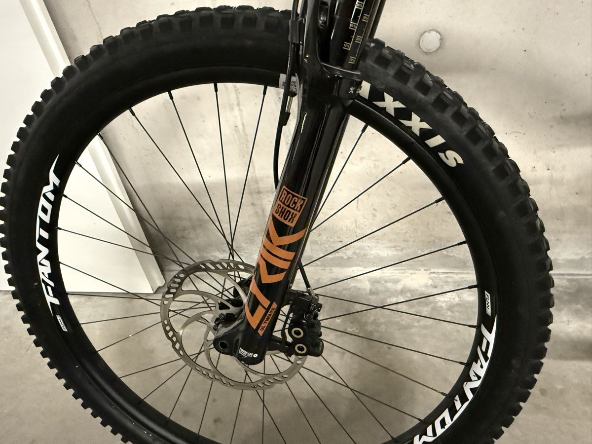 Wheeler Velos: Mountainbike Fully Enduro – Gebraucht aus Wangs von DTA82 5