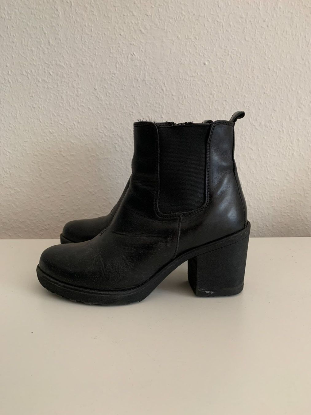 Damenschuhe: Leder Stiefelette schwarz - 38 – Gebraucht aus Zürich von Diazaio
