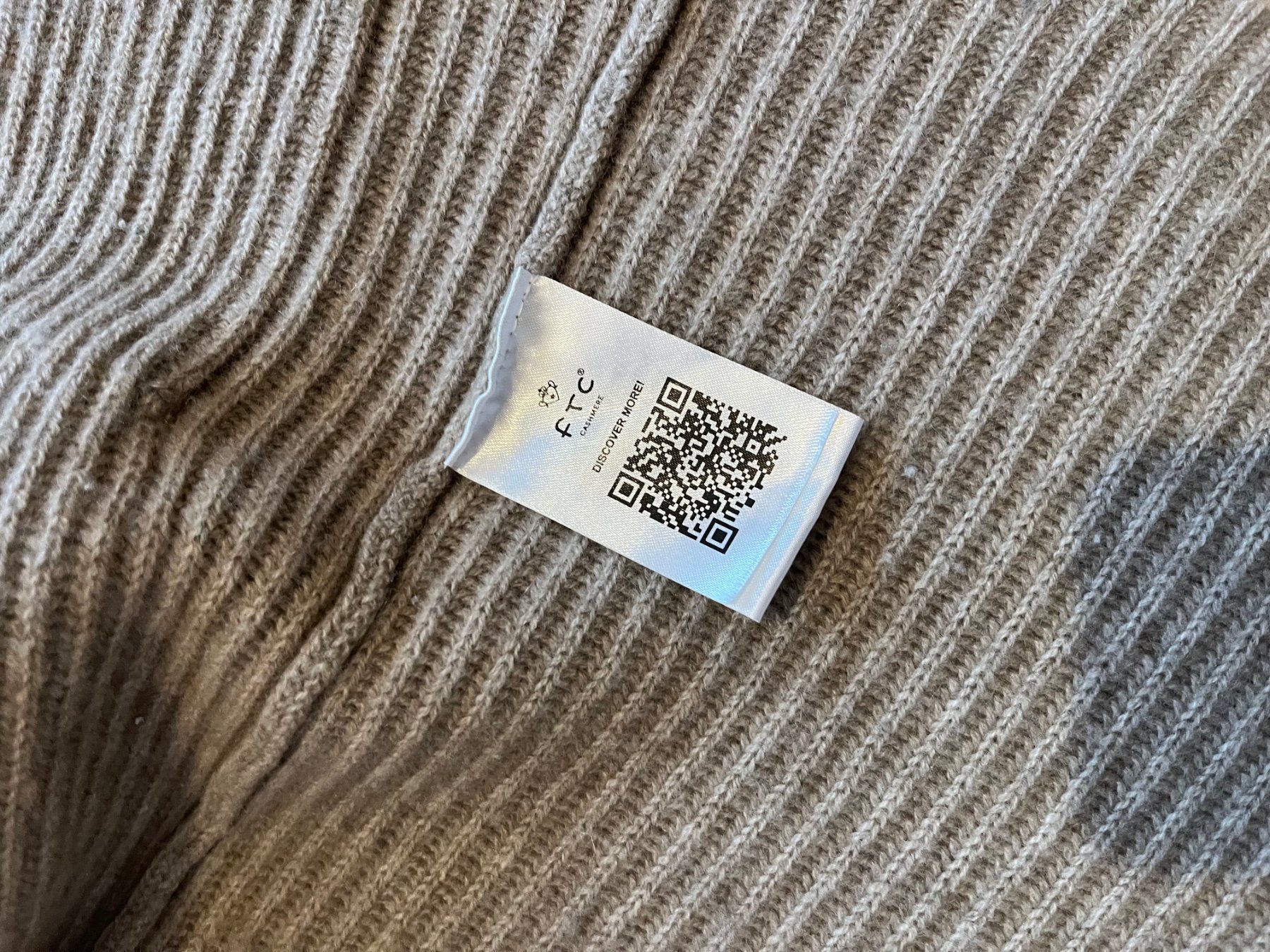 FTC Giacche: FTC Cashmere Strickjacke 100% Cashmere – Usato da Luzern venduto da Aleoschli 6