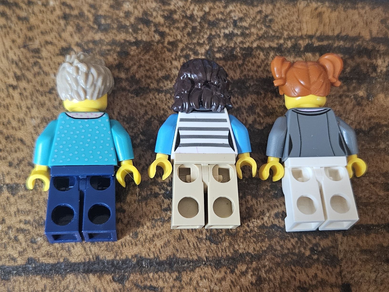 Lego Kit di costruzioni: lego lot de 3 figurines – Usato da Confignon venduto da Ecrofigs 1