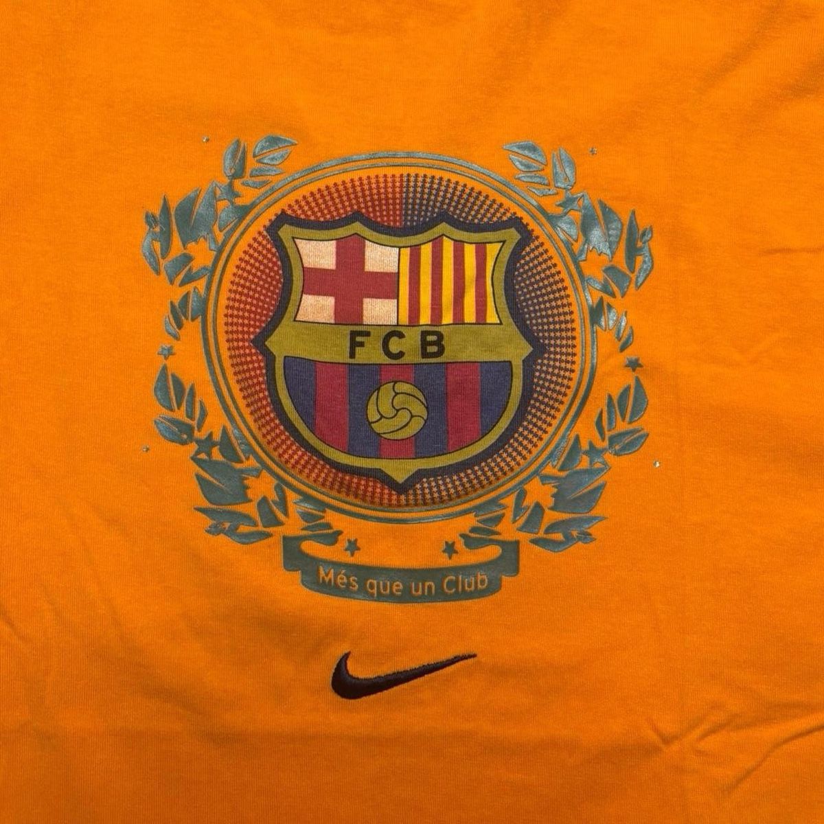 Nike T-shirt: Barcellona Vintage tee XL – Usato da Capolago venduto da LA.BOTTEGA 2