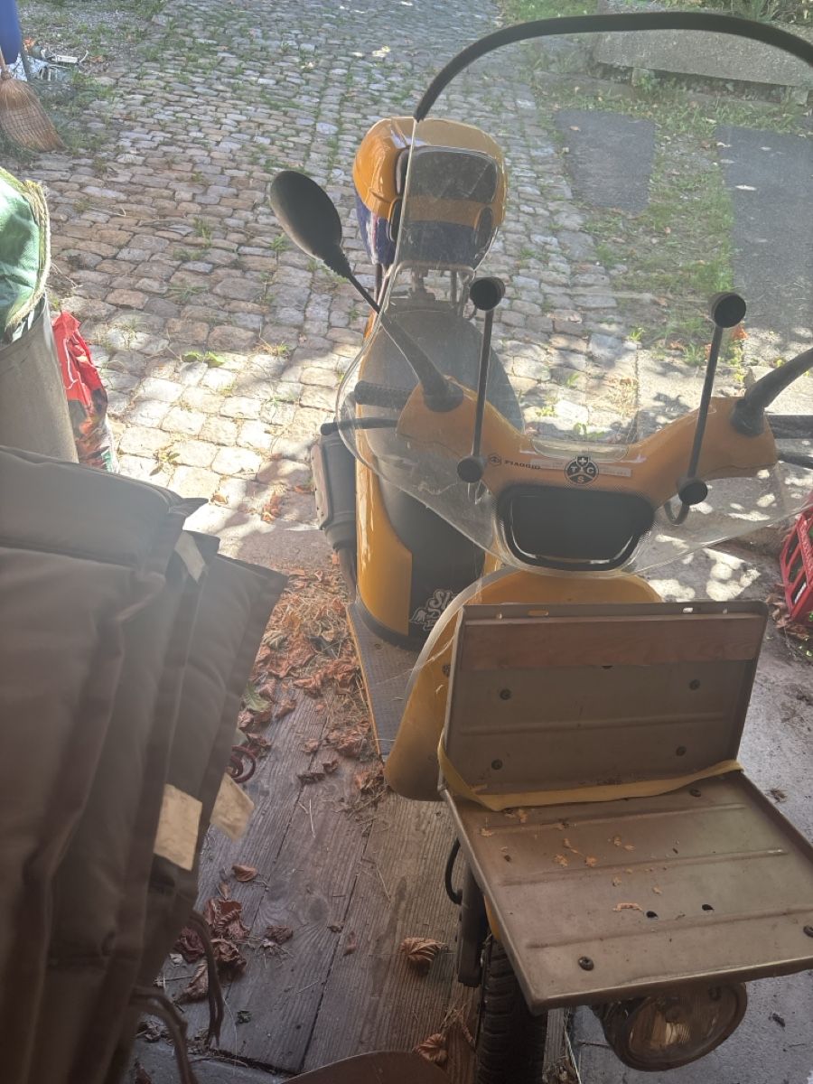 Piaggio Scooter: Motorroller Piaggio Free gelb mit Topcase gebraucht – Usato da Gunten venduto da aallreuse74 2